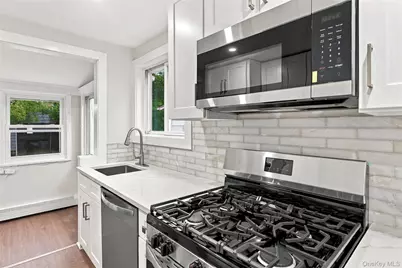 98 Willow Avenue, Hempstead, NY 11550 - Photo 24