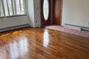 7 Jefferson Ave, Valley Stream, NY 11580 - Photo 2