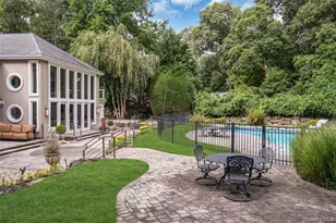 25 Oriole Way, Dix Hills, NY 11746 - Photo 40