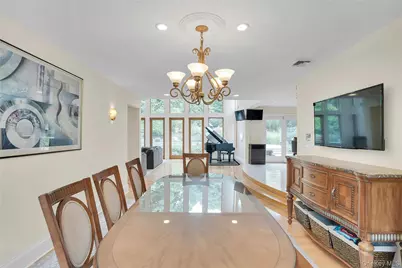 25 Oriole Way, Dix Hills, NY 11746 - Photo 20