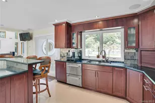 25 Oriole Way, Dix Hills, NY 11746 - Photo 16