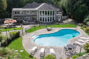 25 Oriole Way, Dix Hills, NY 11746 - Photo 48