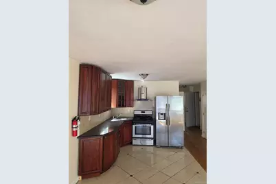 19525 Woodhull Avenue #2, Hollis, NY 11423 - Photo 4