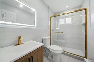 14 Holt St, Amityville, NY 11701 - Photo 16
