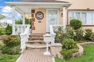 54 Sandalwood Ave, Valley Stream, NY 11581 - Photo 24