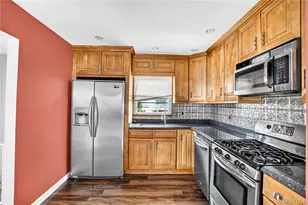 54 Sandalwood Ave, Valley Stream, NY 11581 - Photo 18