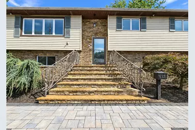 685 Carlls Path, Deer Park, NY 11729 - Photo 2