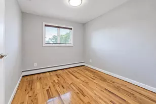 685 Carlls Path, Deer Park, NY 11729 - Photo 12