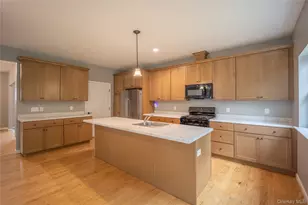 18 Page Ct, Poughkeepsie, NY 12603 - Photo 8