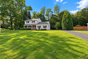 2 Salem Dr, Stony Brook, NY 11790 - Photo 2