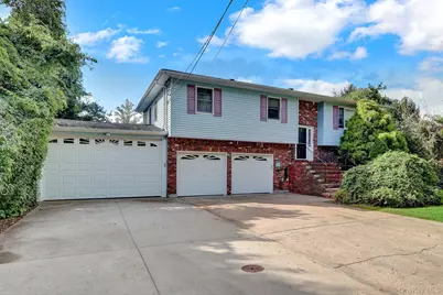208 Raider Street, West Babylon, NY 11704 - Photo 2
