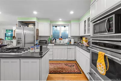 1121 North Street, White Plains, NY 10605 - Photo 4