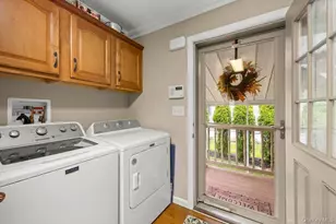 1661 Old Country Rd, Riverhead, NY 11901 - Photo 26