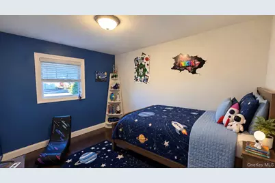 22 5th Avenue, Farmingdale, NY 11735 - Photo 16