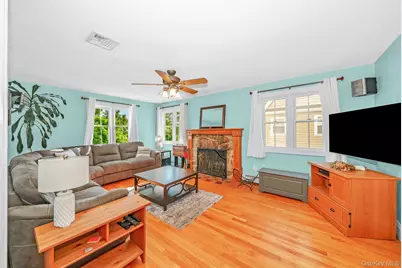 209 Claxton Avenue, Bellmore, NY 11710 - Photo 8