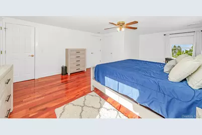 209 Claxton Avenue, Bellmore, NY 11710 - Photo 14