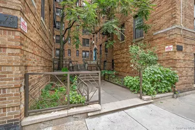 78 Thayer Street #4A, New York, NY 10040 - Photo 2