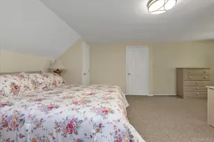 24 Summit Rd, Port Washington, NY 11050 - Photo 18