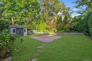 24 Summit Rd, Port Washington, NY 11050 - Photo 22