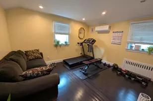 20 Sylvester Pl, Lynbrook, NY 11563 - Photo 8