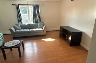 133 Marie St, Lindenhurst, NY 11757 - Photo 4