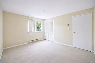 14 Petersburg Ct, Coram, NY 11727 - Photo 12