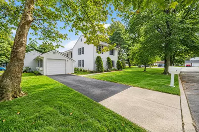 14 Petersburg Court, Coram, NY 11727 - Photo 2