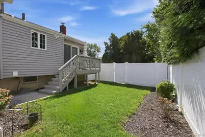 840 Carolyn Court, Seaford, NY 11783 - Photo 26