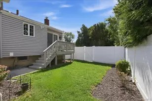 840 Carolyn Ct, Seaford, NY 11783 - Photo 26
