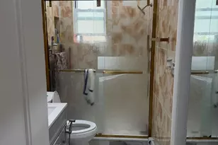 165-19 Chapin Ct, Jamaica, NY 11432 - Photo 32