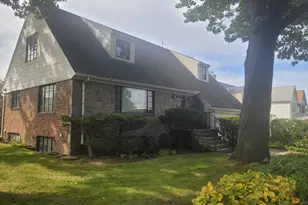81-44 168th St, Hillcrest (Queens), NY 11432 - Photo 2