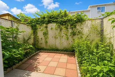 17 Betty Court, New York, NY 10303 - Photo 10