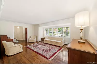 38 Nevinwood Place, Huntington Station, NY 11746 - Photo 6