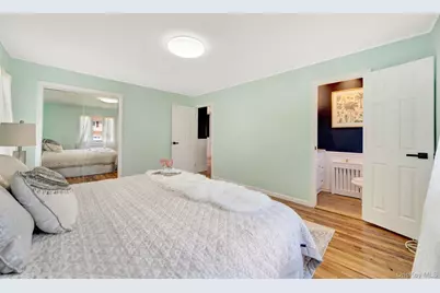 1980 Cameron Avenue, Merrick, NY 11566 - Photo 32