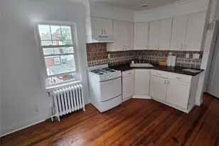 70 Rockaway Pkwy, Valley Stream, NY 11580 - Photo 8