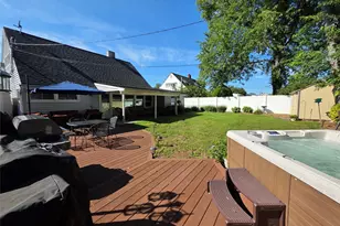 140 Springtime Ln W, Levittown, NY 11756 - Photo 22