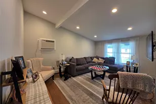 140 Springtime Ln W, Levittown, NY 11756 - Photo 10