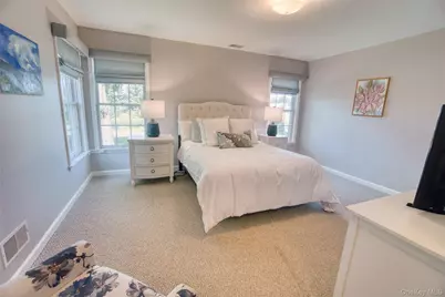 208 Cinnamon Circle, Rhinebeck, NY 12572 - Photo 16