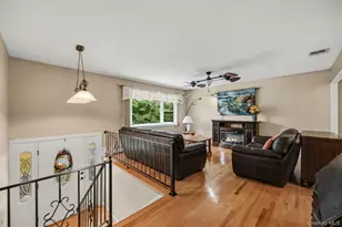 64 Forest Glen Rd, Valley Cottage, NY 10989 - Photo 4