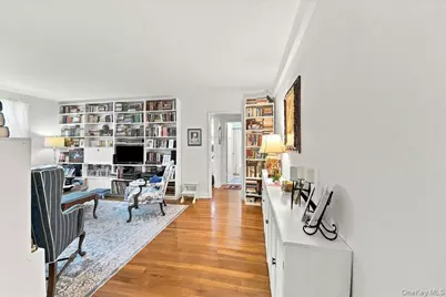 5621 Netherland Avenue #3D, Bronx, NY 10471 - Photo 4