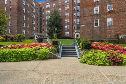 5621 Netherland Avenue #3D, Bronx, NY 10471 - Photo 14