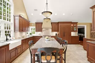8 Fiddlers Green Dr, Lloyd Harbor, NY 11743 - Photo 6
