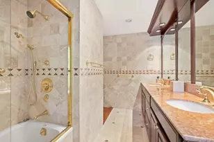 8 Fiddlers Green Dr, Lloyd Harbor, NY 11743 - Photo 16