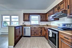 177 Canterbury Dr, Ridge, NY 11961 - Photo 24