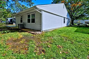 177 Canterbury Dr, Ridge, NY 11961 - Photo 26