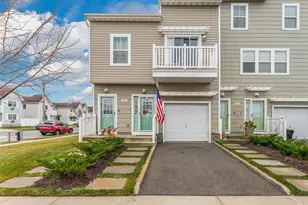1-40 Compass Pl, Arverne, NY 11692 - Photo 1