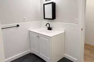 31 Willoughby Pl, West Islip, NY 11795 - Photo 10