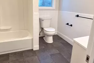 31 Willoughby Pl, West Islip, NY 11795 - Photo 8