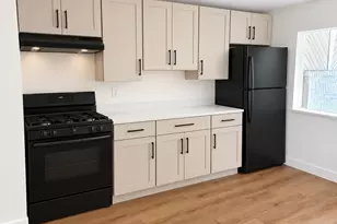 31 Willoughby Pl, West Islip, NY 11795 - Photo 6