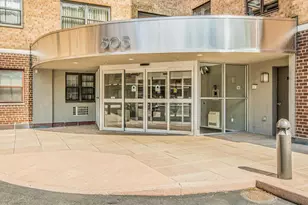 505 Central Ave, White Plains, NY 10606 - Photo 2